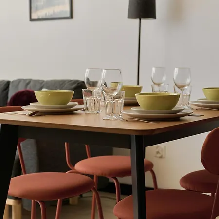 Fresh & Stylish In With Parking & Balcony By Renters Познань