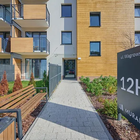 Fresh & Stylish In With Parking & Balcony By Renters Appartamento Poznań