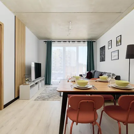 Fresh & Stylish In With Parking & Balcony By Renters Appartamento *