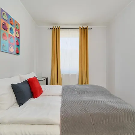 Lägenhet Fresh & Stylish In With Parking & Balcony By Renters