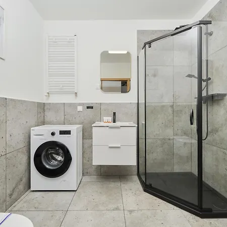 Fresh & Stylish In With Parking & Balcony By Renters 포즈난