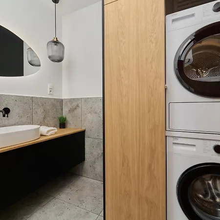 Fresh & Stylish In With Parking & Balcony By Renters Appartamento *